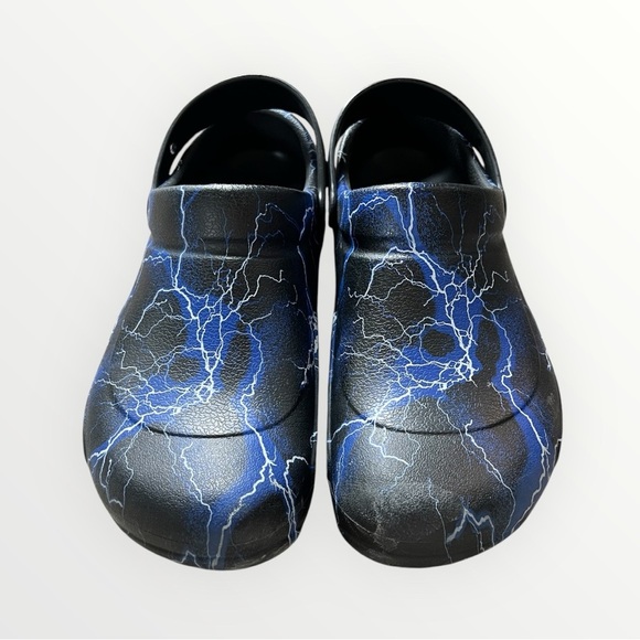 Crocs Men’s Size 14 Black and Blue Lightning Clogs - Picture 3 of 3